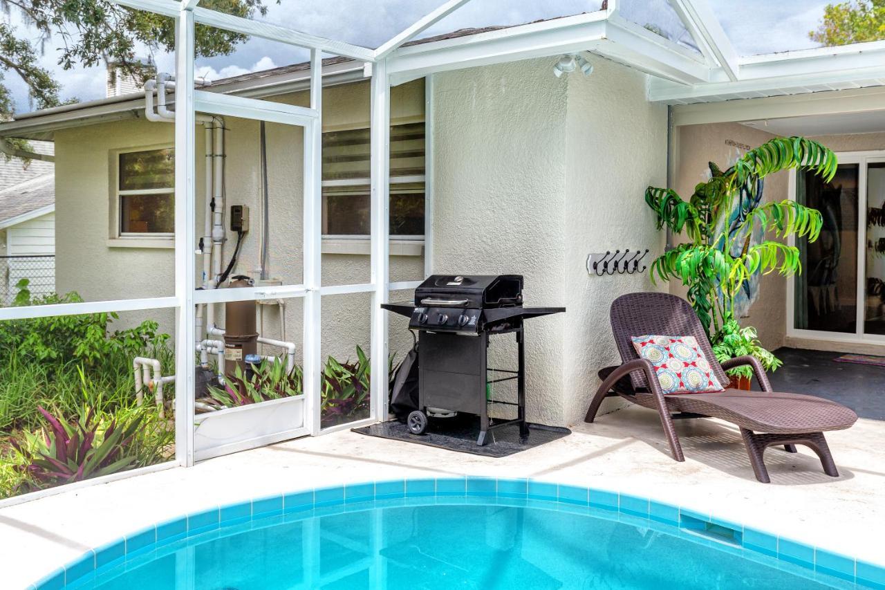 Villa Modern Home, Heated Pool, Close To Beaches!